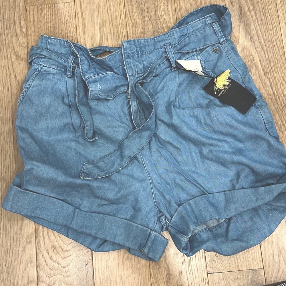 Brand NEW Scotch and Soda Paperbag Shorts. Sz 3 on the tag = L or approx sz 8